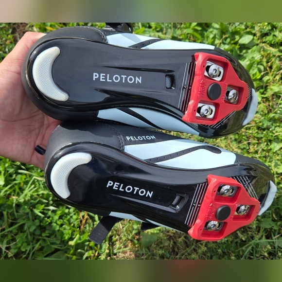 Peloton Black Cycling Shoes with Red Interior-Size 8 - Picture 6 of 6
